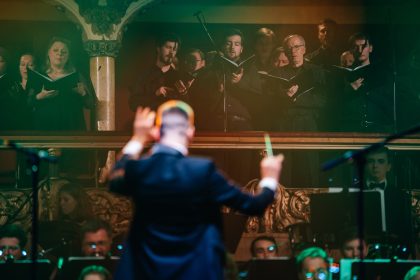 Kühnův smíšený sbor (zdroj Police Symphony Orchestra)