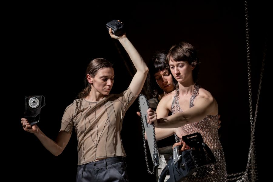 Alica Minar a Dorota Michalak – Lush Blast, Tasting the untamed (foto Vojtěch Brtnický)