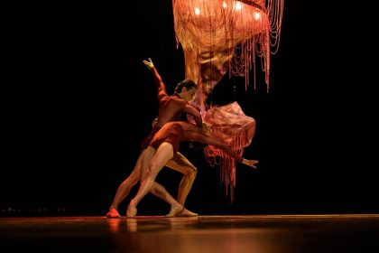 Balet MDO, Glen Lambrecht – Královský dvůr (Aurélien Jeandot, Sergio Méndez Romero, foto Serghei Gherciu)