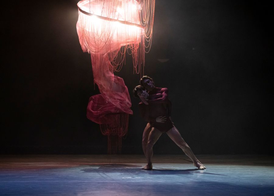 Balet MDO, Glen Lambrecht – Královský dvůr (Sérgio Ménder Romero, Aurélien Jeandot, foto Tereza Hrubá)