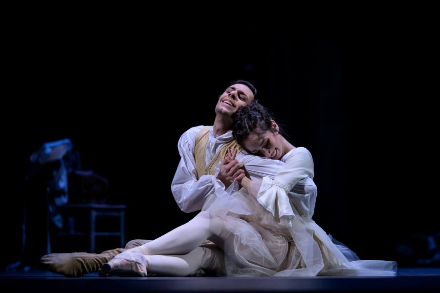 Balet ND – L´Histoire de Manon (Romina Contreras a Danilo Lo Monaco, foto Serghei Gherciu)