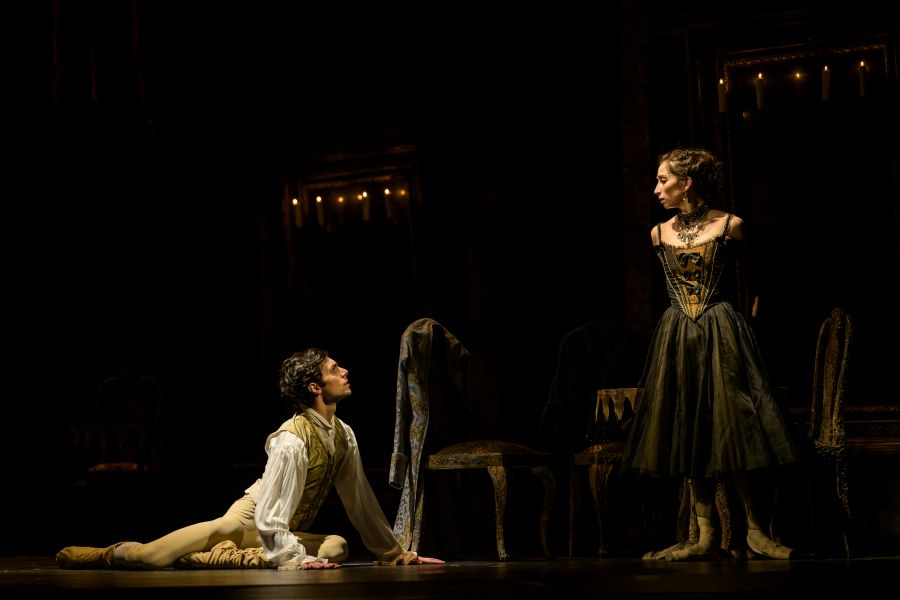 Balet ND – L´Histoire de Manon (Romina Contreras a Danilo Lo Monaco, foto Serghei Gherciu)
