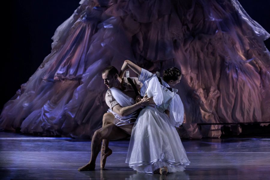 Balet NDM, Jeroen Verbruggen – Peer Gynt (foto Serghei Gherciu)
