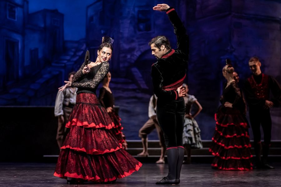 Balet NdB – Don Quijote (Izabela Gracíková a Andrian Sánchez, foto Martin Divíšek)