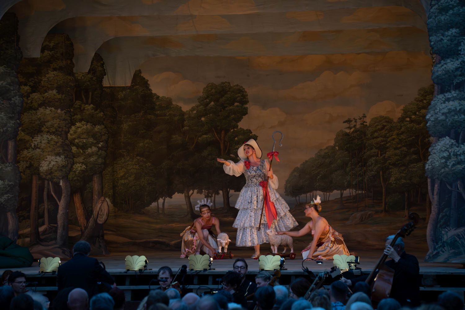 G. B. Bononcini, A. M. Bononcini: Camilla – Romana Konrádová, Pavla Radostová, Lucie Holánková, 18. července 2025, Divadlo Florea Theatrum, Praha (foto Adam Rojko)