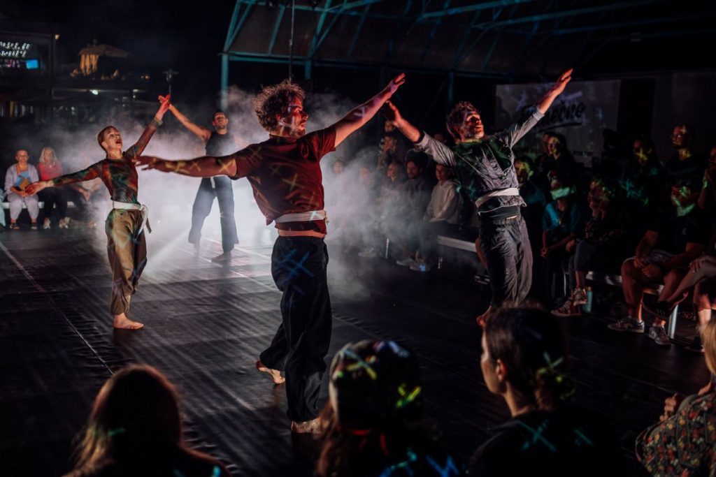 Burkicom – Ostrov (foto Marek Jančúch, festival Tanečno 2025)
