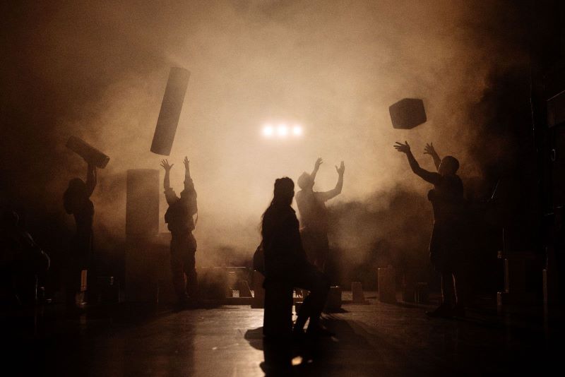 Cirk La Putyka – Hey, Earth! (foto Lukáš Bíba)