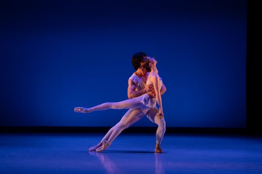 DJKT Balet Gala 2025 (Olivia Betteridge a Alexandr Trusch, foto Irena Štěrbová)