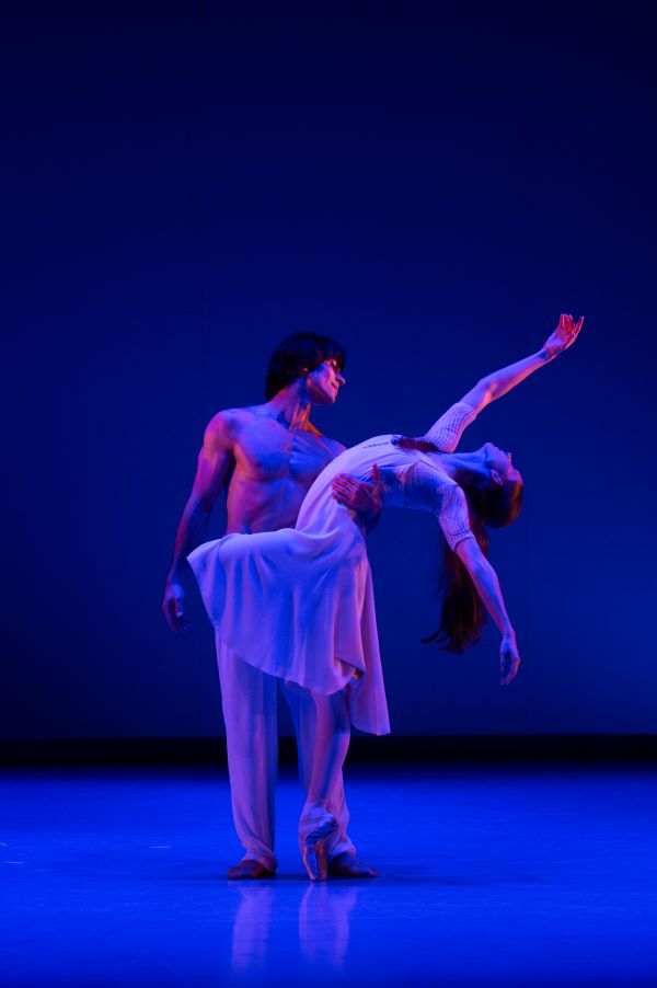 DJKT Balet Gala 2025 (Olivia Betteridge a Alexandr Trusch, foto Irena Štěrbová)