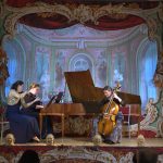 Festival Baroko 2025: Josef Kohout (1734–1777), Klavírní tria, 4. června 2025, Vlastivědné muzeum v Olomouci, sál Václava III. – Trio Unitas (foto Ivo Zatloukal)
