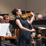 Janáčkova filharmonie Ostrava: Závěrečný koncert, 22. května 2025, Kino Vesmír – Karen Gomyo a Janáčkova filharmonie Ostrava (zdroj Janáčkova filharmonie Ostrava)