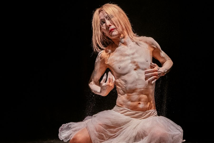 Ken Mai – Flesh to Ashes (foto Zuzana Lazarová)