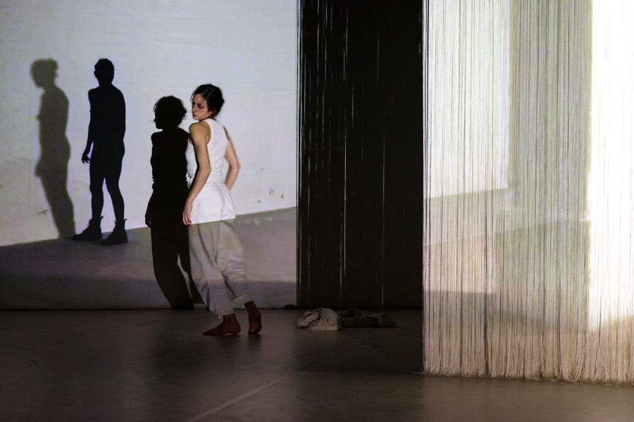 Kristýna Peldová a Enya Belak: Unfolded Moments (foto z premiéry Borut Bučo Bučinel)