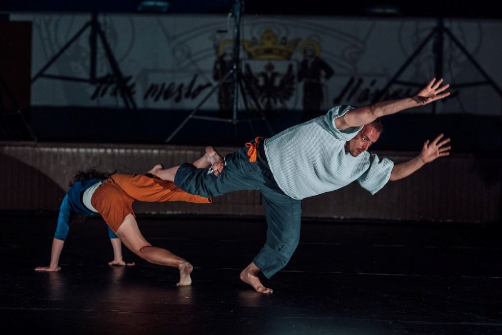 Lukáš Bobalík & Katarína Matúšová – Bója (foto Marek Jančúch, festival Tanečno 2025)