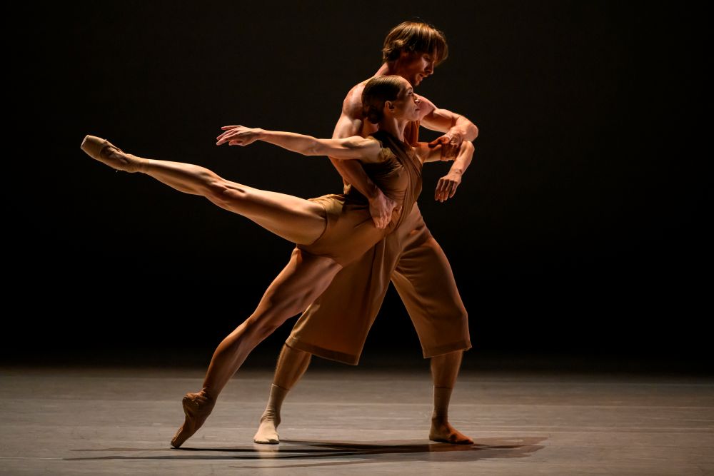 Lukáš Timuľak – Twilight (Les Ballets de Monte-Carlo, foto Alice Blangero)