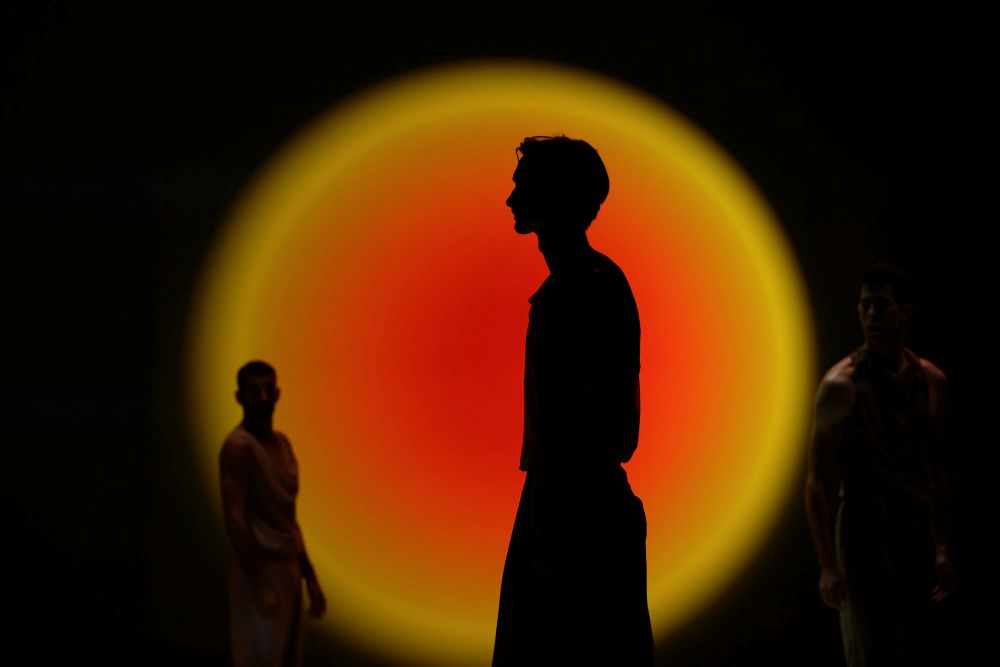 Lukáš Timuľak – Twilight (Les Ballets de Monte-Carlo, foto Alice Blangero)