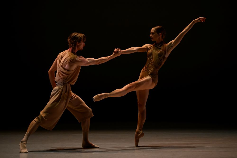 Lukáš Timuľak – Twilight (Les Ballets de Monte-Carlo, foto Alice Blangero)