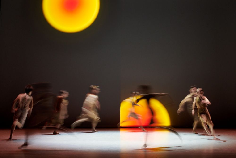 Lukáš Timuľak – Twilight (Les Ballets de Monte-Carlo, foto Peter Bilak)