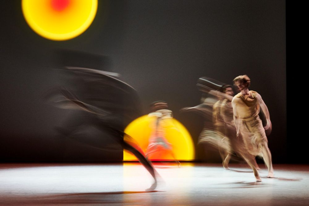 Lukáš Timuľak – Twilight (Les Ballets de Monte-Carlo, foto Peter Bilak)