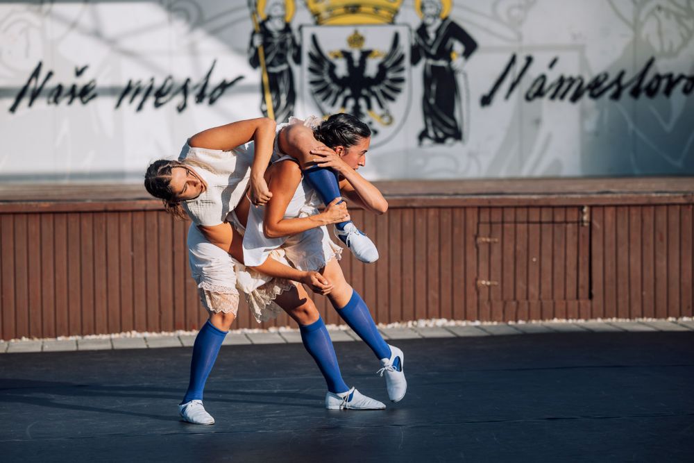 Manuela Hierl & Marta De Masi – Butter (foto Marek Jančúch, festival Tanečno 2025)