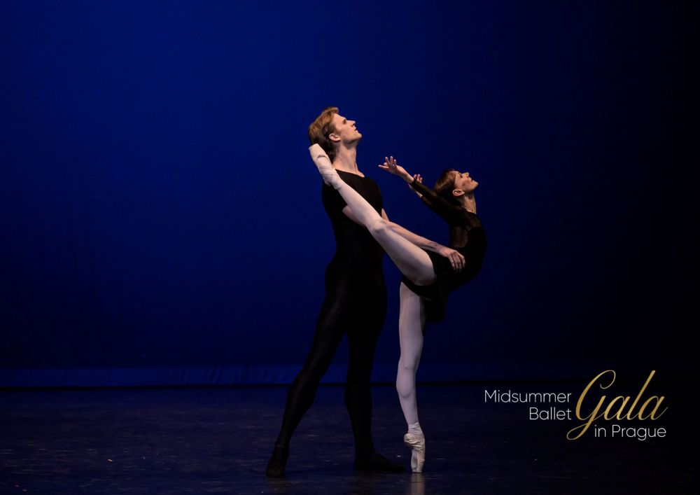 Maria Eichwald a Clemens Fröhlich v Jeunehomme (Midsummer Ballet Gala 2025, foto Serghei Gherciu)