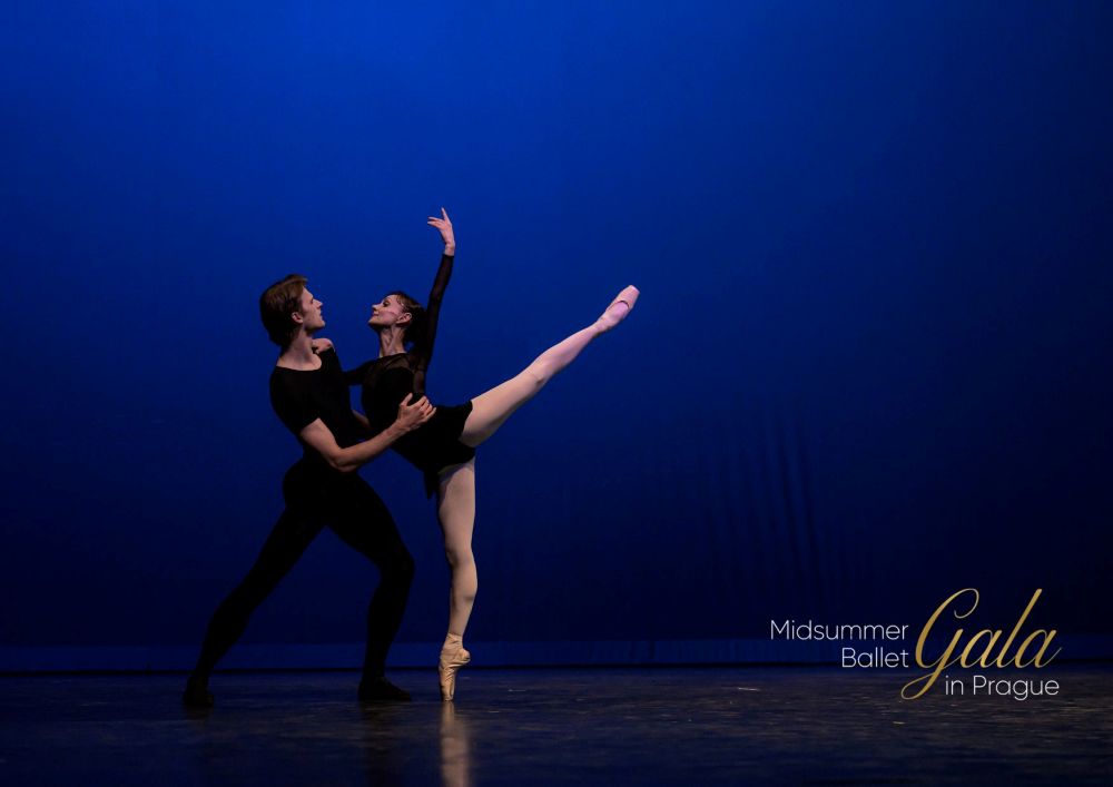 Maria Eichwald a Clemens Fröhlich v Jeunehomme (Midsummer Ballet Gala 2025, foto Serghei Gherciu)