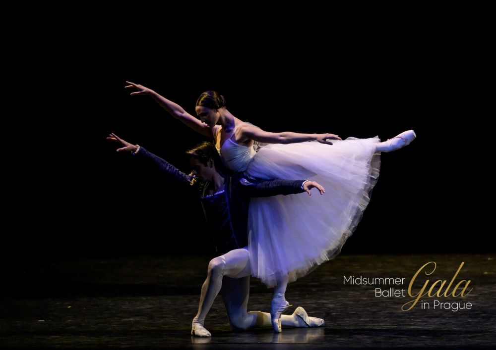Martina Arduino a Marco Agostino v pas de deux z Giselle (Midsummer Ballet Gala 2025, foto Serghei Gherciu)