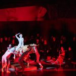 Giuseppe Verdi: La traviata, Moravské divadlo Olomouc – sbor opery Moravského divadla Olomouc (foto: Tereza Valnerová)