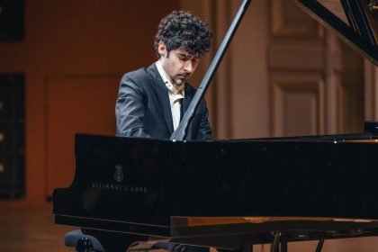 Český spolek pro komorní hudbu: Federico Colli, 26. 1. 2025, Rudolfinum – Federico Colli (foto Petr Chodura)
