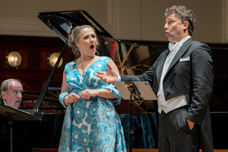 Helmut Deutsche, Diana Damrau, Jonas Kaufmann (foto Petr Dyrc)