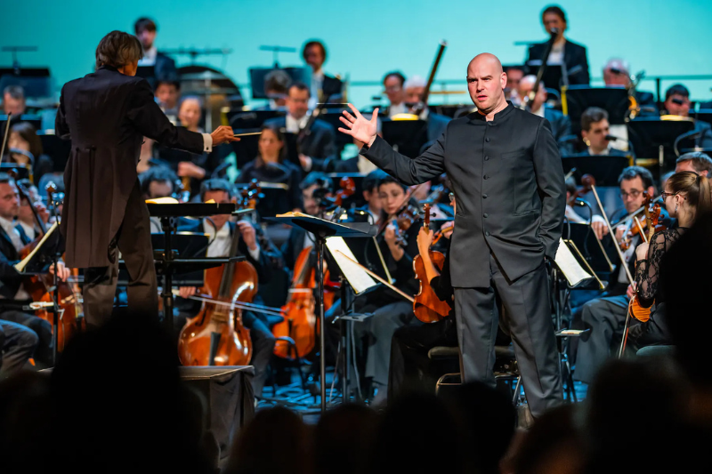 Opera Siegfried, Státní opera Praha, 1. dubna 2025, Kent Nagano, Derek Welton (Poutník), Drážďanský festivalový orchestr, Concerto Köln (foto Václav Hodina)