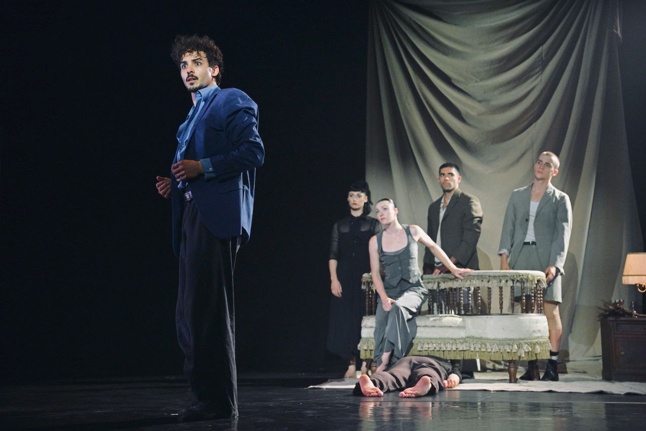 People Watching: Play Dead (foto František Ortmann)