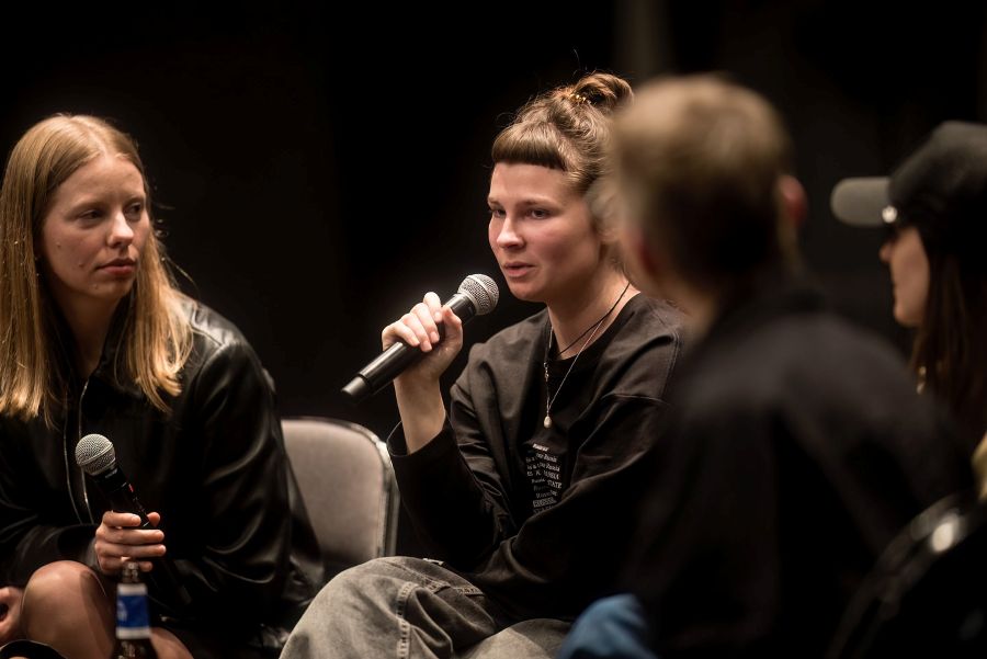 Polina Bulat a režisérka Yuliia Lopata na festivalu Bazaar 2025 (foto Vojtěch Brtnický)