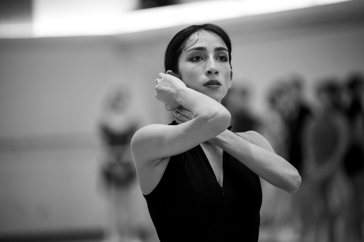 Romina Contreras na zkoušce baletu Šeherezáda (foto Serghei Gherciu)