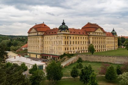 Lounský klášter (zdroj Silberbauerovo hudební Podyjí)