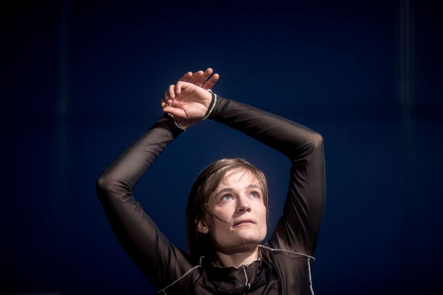 Sabina Bočková a její work in progress Making Love na Bazaar Festivalu v Praze (foto Vojtěch Brtnický)