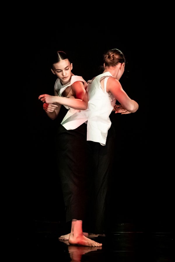Simona Dejmková – Deformát (foto Anna Benháková, Nová generace 23. 3. 2025)