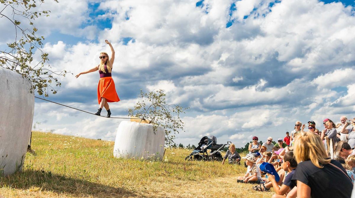 Sklizeň 2025 (foto archiv REZ.DANCE Komařice)