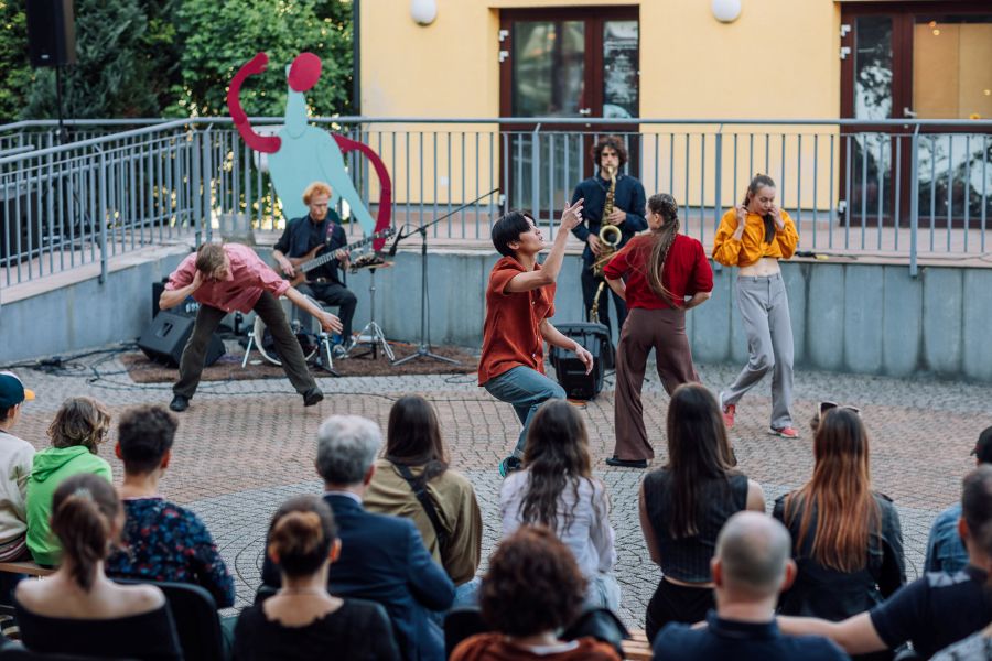 Somewhere, we begin again (foto Marek Jančúch)