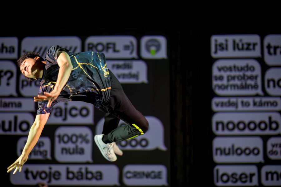 Spitfire Company – Vivat Messi (Vojtěch Brtnický)