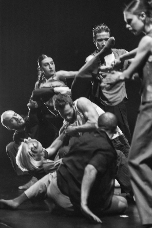 Emilie Leriche: Terrific, and Everywhere pro Ballet Edmonton (foto Peter Smida)