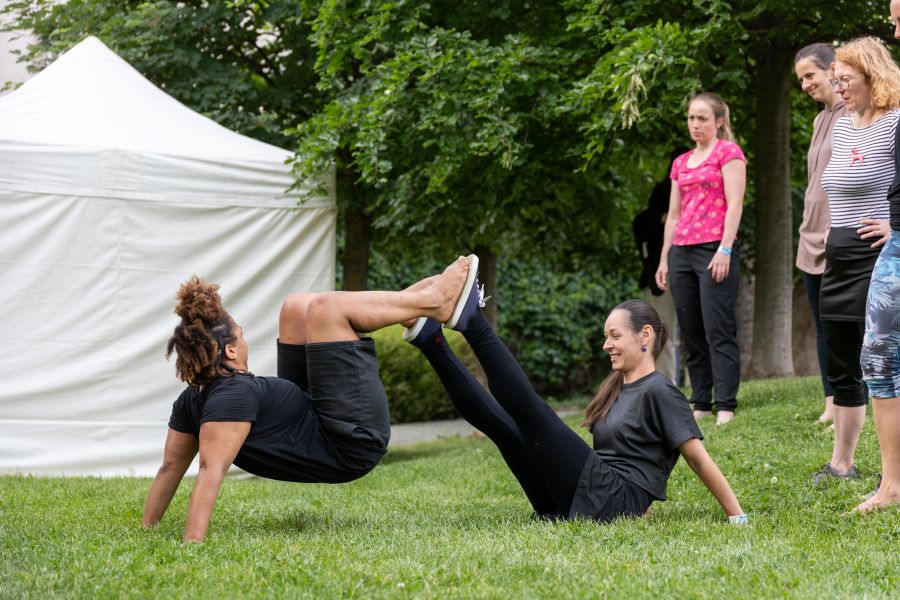 Workshopy se Stéphanie N'Duhirahe (foto Alena Češková, KoresponDance 2025, Jihlava)
