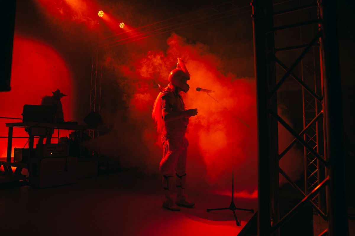 Y: Roaaarrrrr v Divadle X10 (Headbanger, Zdeněk Polák, foto Barbora Josefina Meijer)