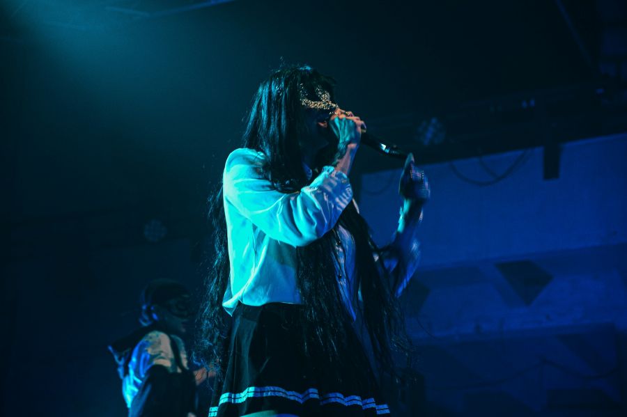Y: Roaaarrrrr v Divadle X10 (foto Barbora Josefina Meijer)