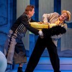 Nino Rota: Florentský slaměný klobouk – Peter Svetlík, Josef Moravec, Divadlo Antonína Dvořáka, Ostrava (foto Martin Popelář)