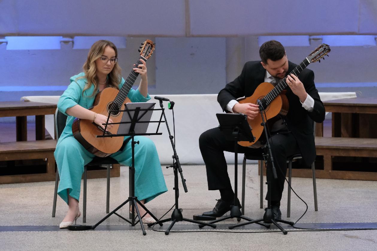 CHOIR+: Kühnův smíšený sbor v Gabriel Loci, 26. května 2025, Gabriel Loci – Duo Mareli (foto Ondřej Melecký)