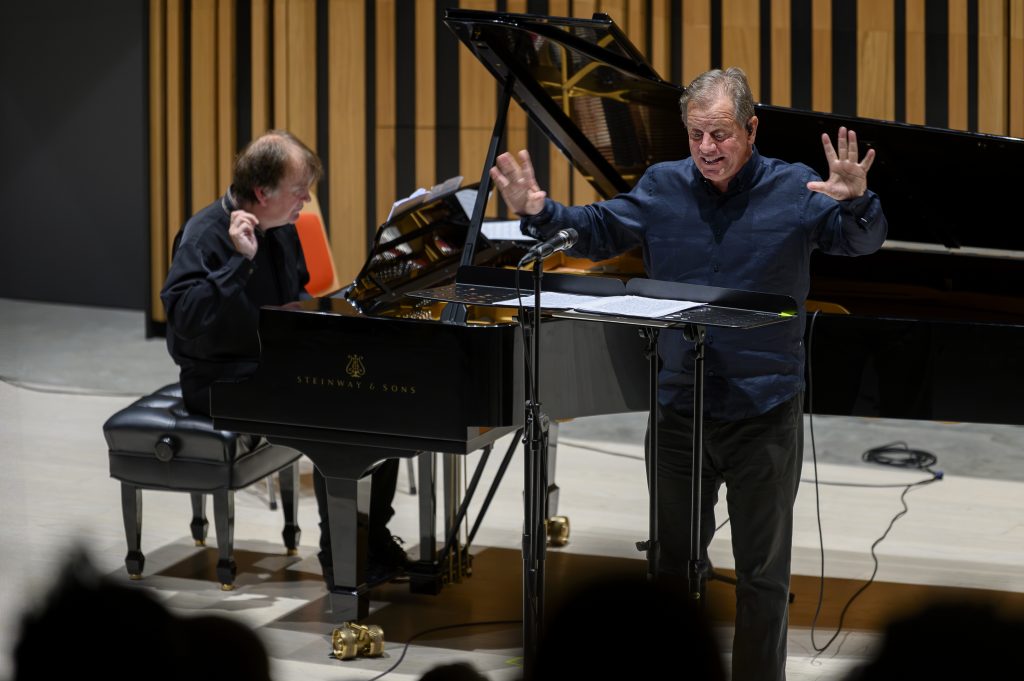 Ostravské dny: Dlouhá noc, Part III – Voice & piano, 29. srpna 2025, City Campus, Fakulta umění Ostravské univerzity – Daan Vandewalle a Nicholas Isherwood (zdroj Ostravské centrum nové hudby)