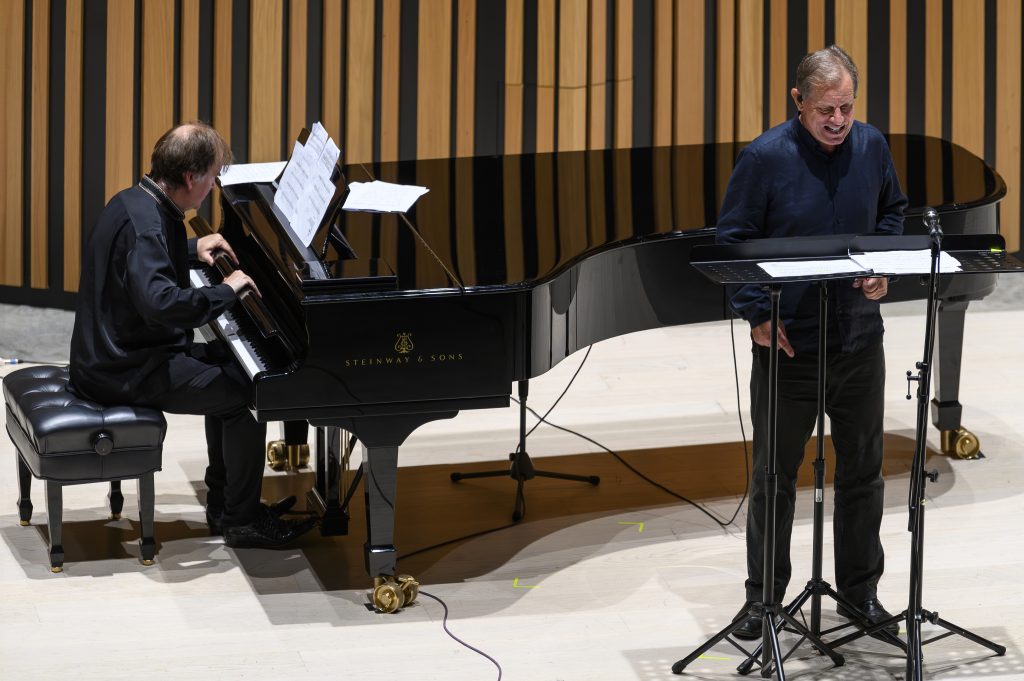 Ostravské dny: Dlouhá noc, Part III – Voice & piano, 29. srpna 2025, City Campus, Fakulta umění Ostravské univerzity – Daan Vandewalle a Nicholas Isherwood (zdroj Ostravské centrum nové hudby)