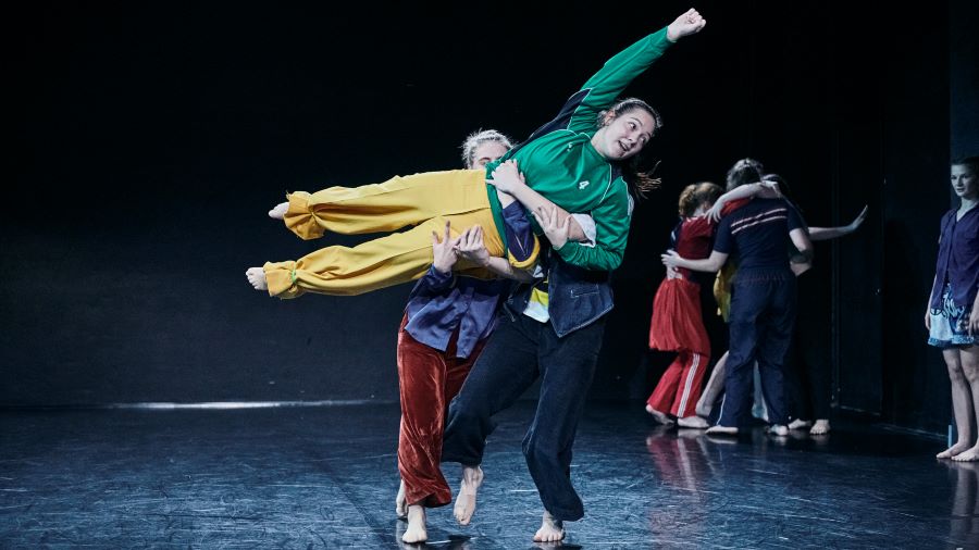 Dora Hoštová pro Duncan centre – Heroes (foto Martin Špelda)