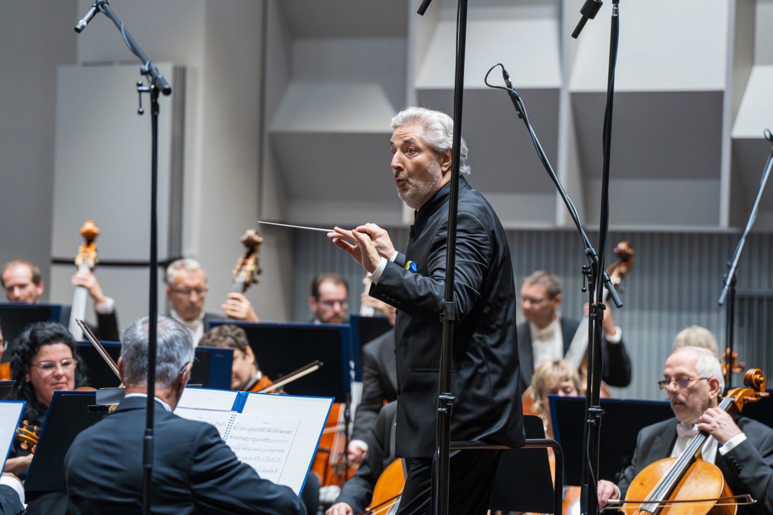 Daniel Raiskin, 11. září 2025, Kino Vesmír, Ostrava (zdroj Janáčkova filharmonie Ostrava, foto Petr Hrubeš)